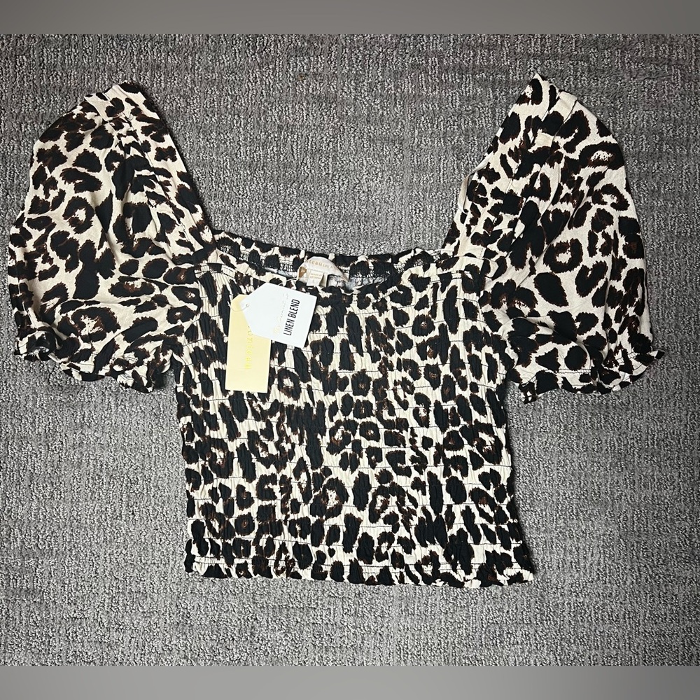 Monteau Los Angeles linen blend animal print crop top size large